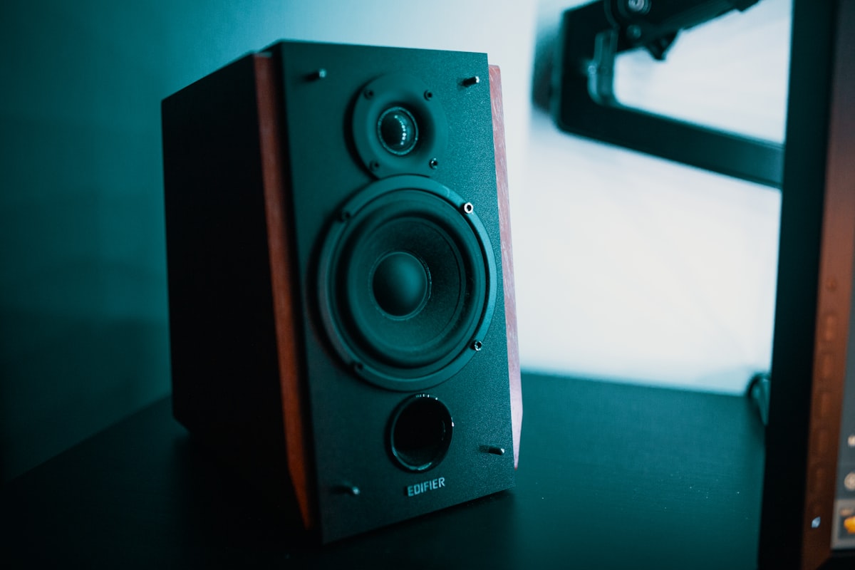 Mejores barras de sonido y altavoces para casa en 2026: cine, música y diseño